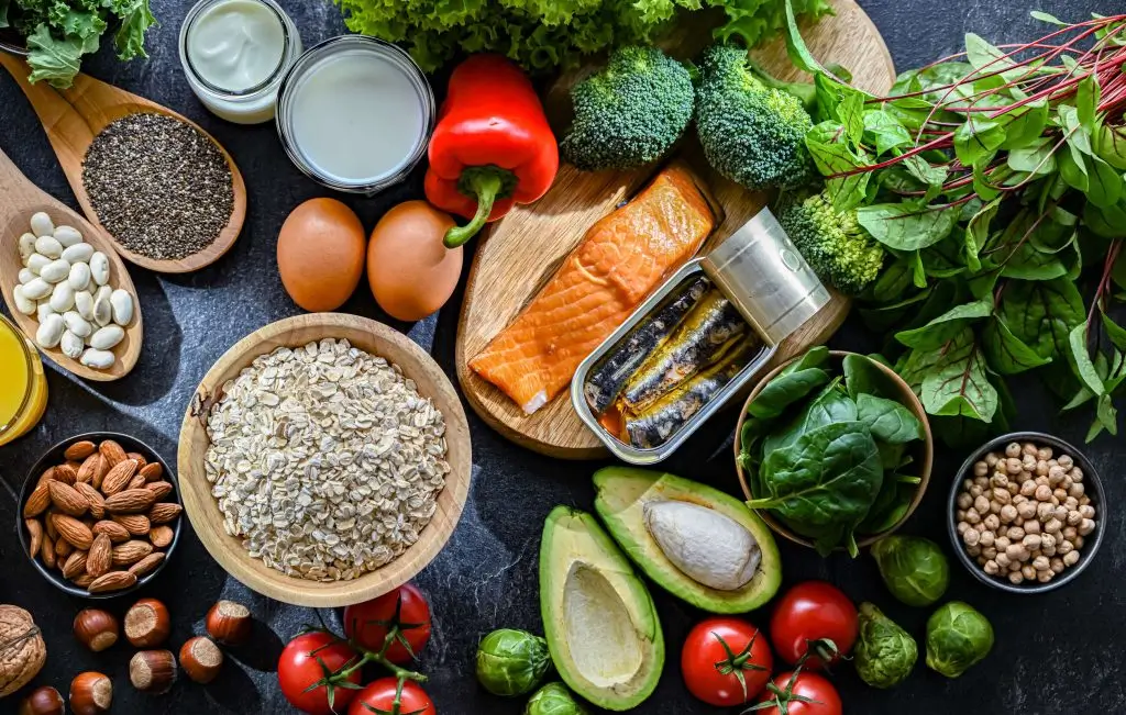 Dieta a osteoporoza. Jak dieta wpływa na rozwój i leczenie osteoporozy?