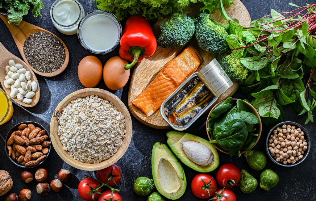 Dieta a osteoporoza. Jak dieta wpływa na rozwój i leczenie osteoporozy?