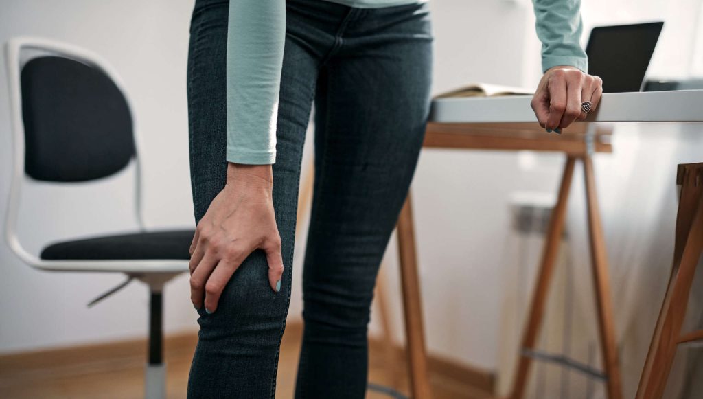 Pierwsza pomoc przy złamaniach rąk, nóg i innych kości